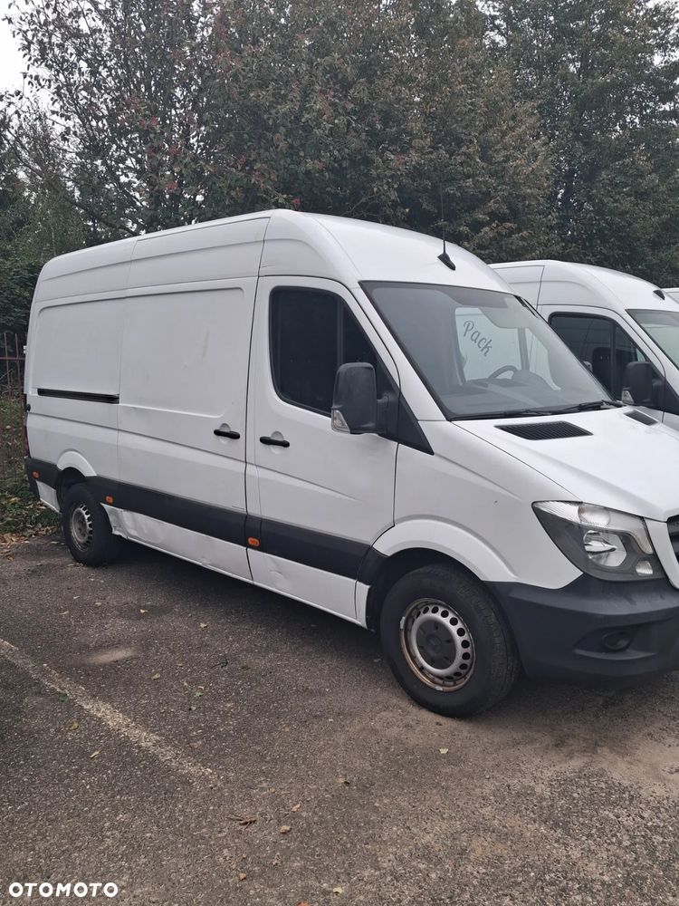 Mercedes-Benz Sprinter - 2
