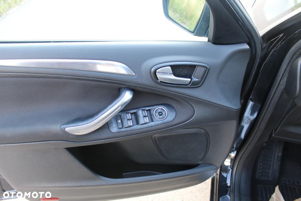 Ford S-Max - 9
