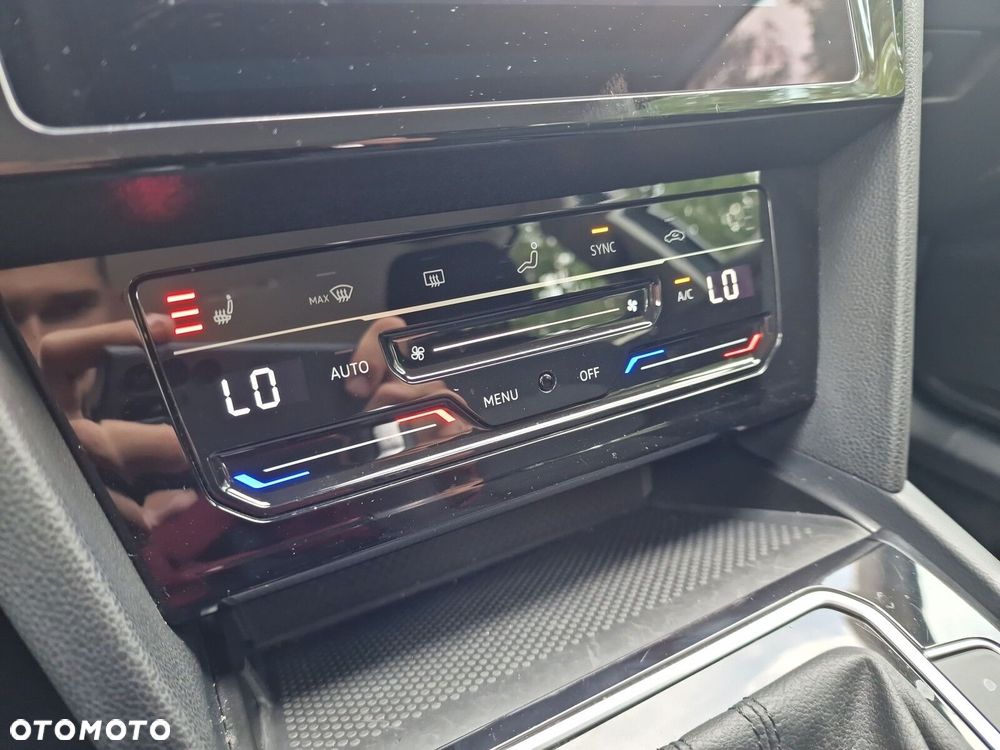 Volkswagen Passat - 33