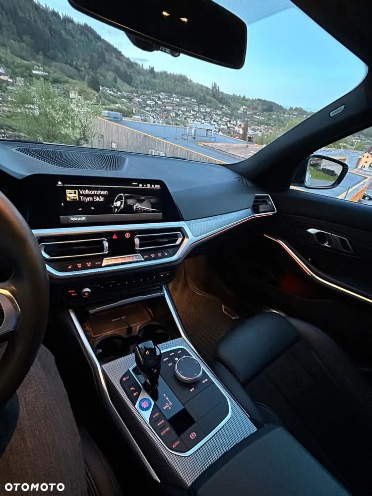 BMW Seria 3 330e PHEV M Sport - 11