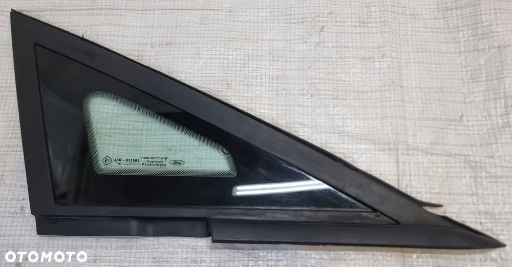 FORD FIESTA MK8 SZYBA KAROSERYJNA PRZÓD PRAWA H1BB-A29711-AB