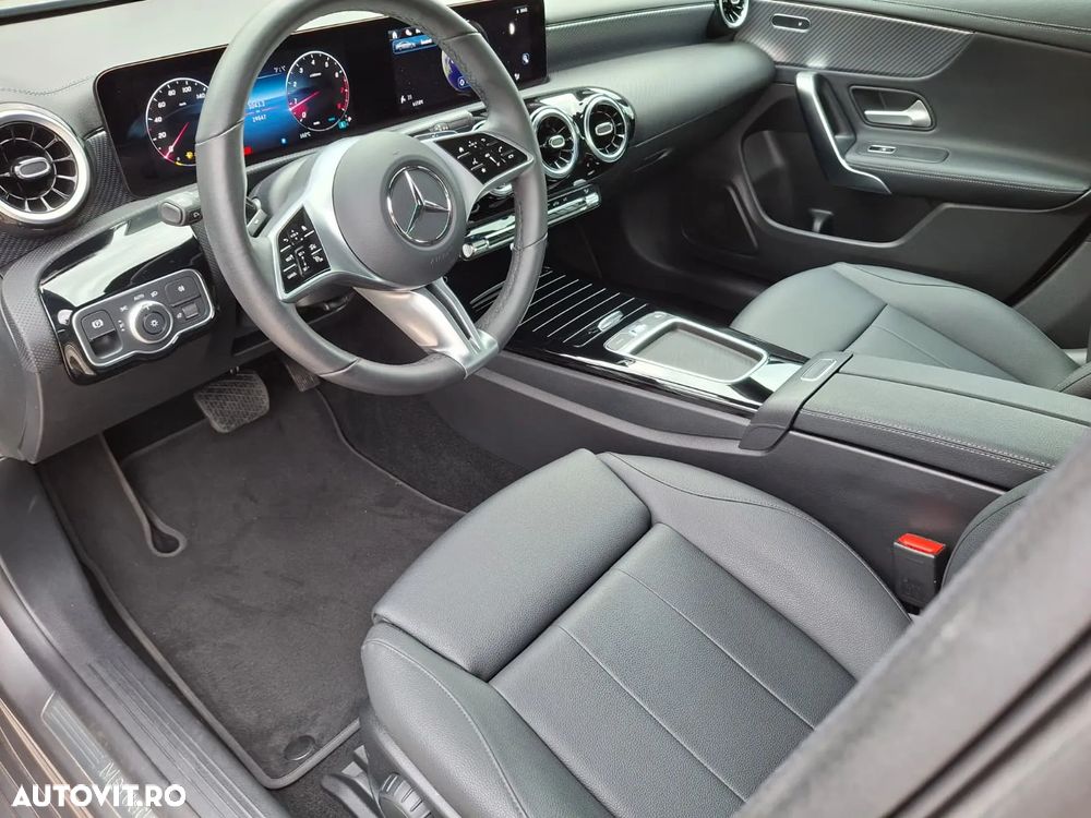 Mercedes-Benz CLA 200 7G-DCT Progressive Line Advanced - 13