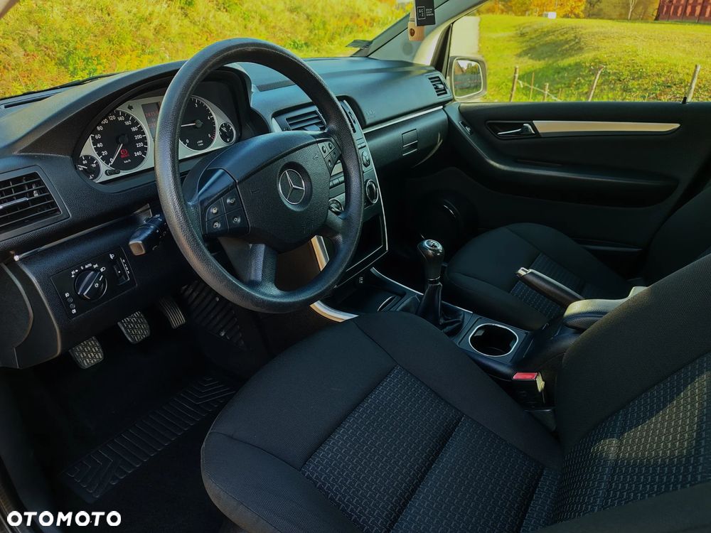 Mercedes-Benz Klasa B 180 CDI - 17