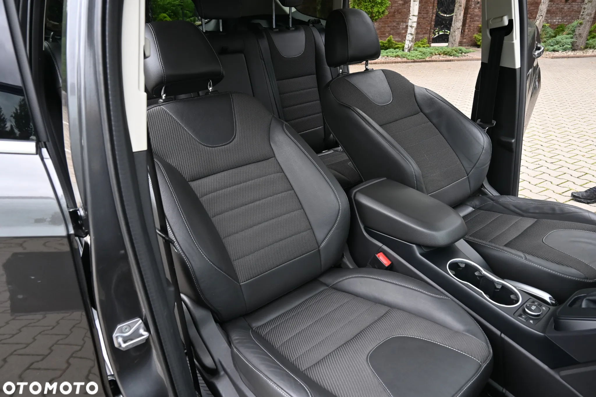 Ford Kuga 2.0 TDCi 4x4 Individual - 39