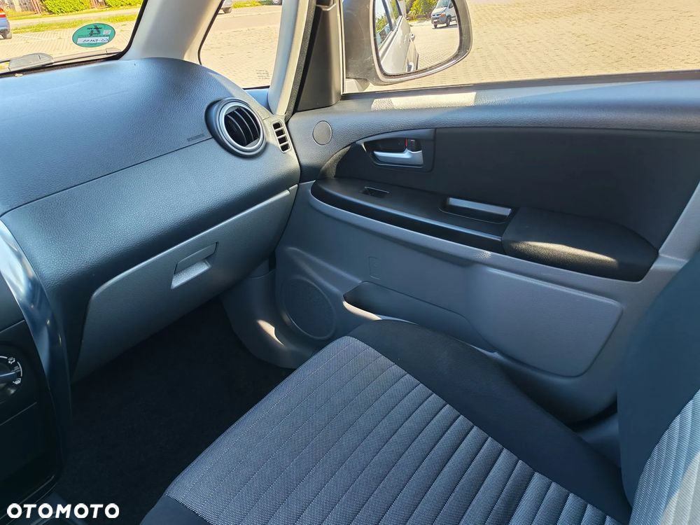 Suzuki SX4 - 17