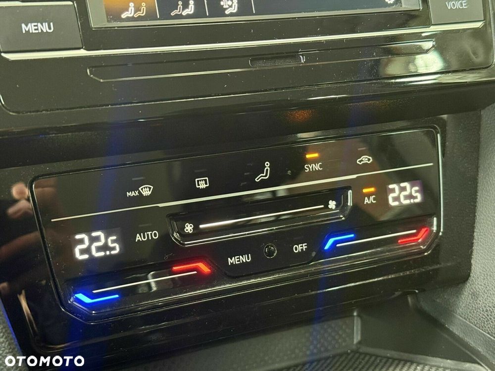 Volkswagen Passat - 27