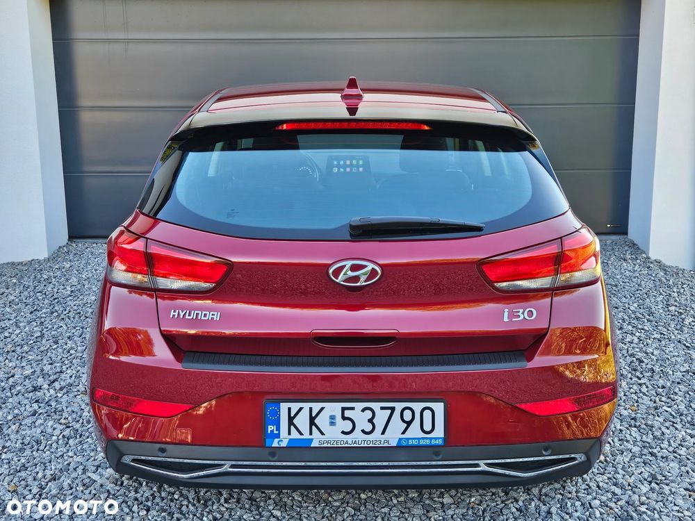 Hyundai i30 1.5 DPI Classic + - 28