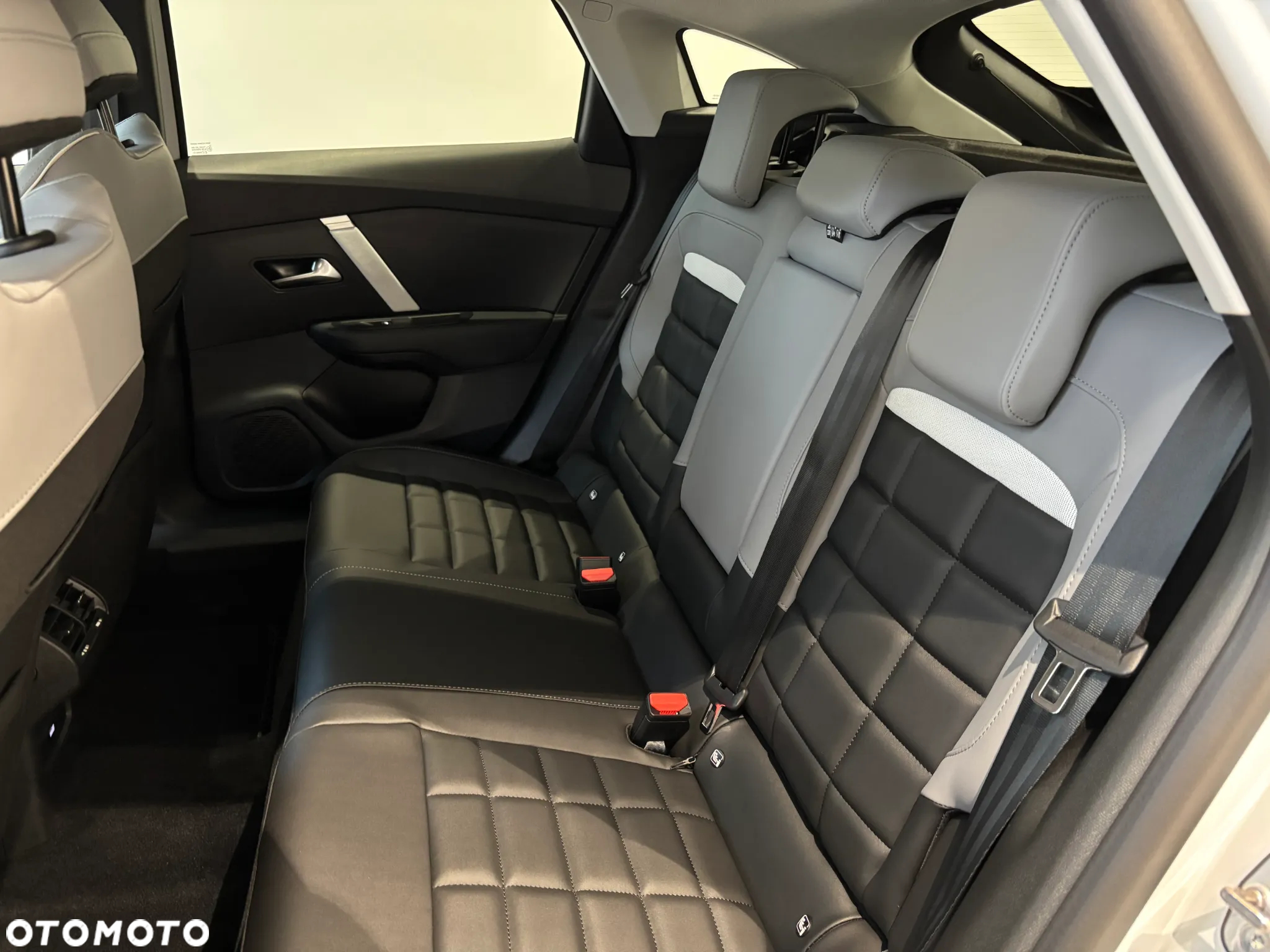 Citroën C4 1.2 mHEV Max eDCT6 - 14