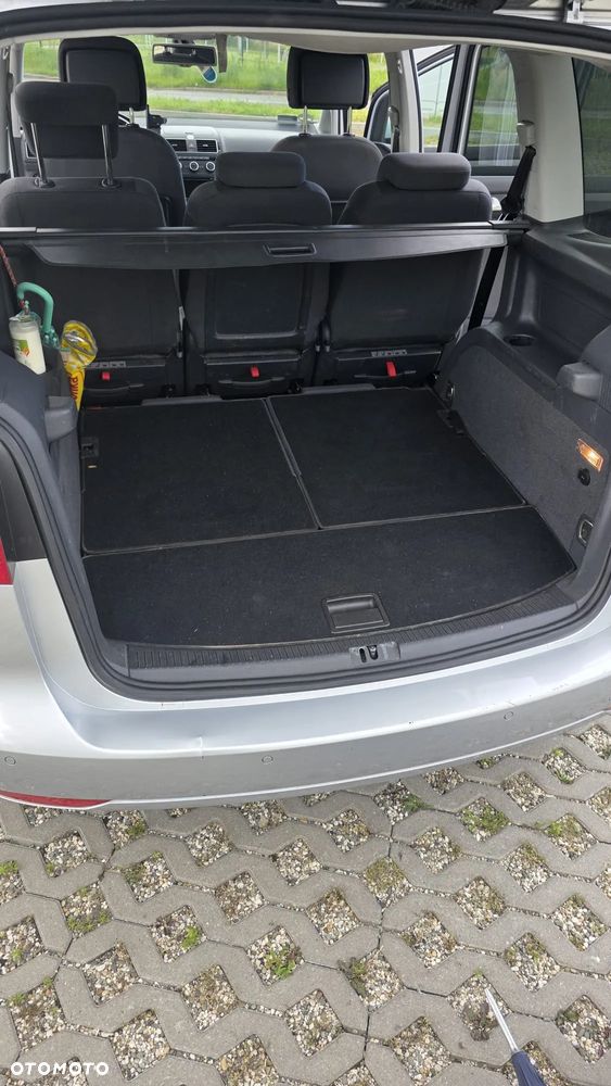 Volkswagen Touran 1.6 TDI DPF BlueMot Comfortline - 6