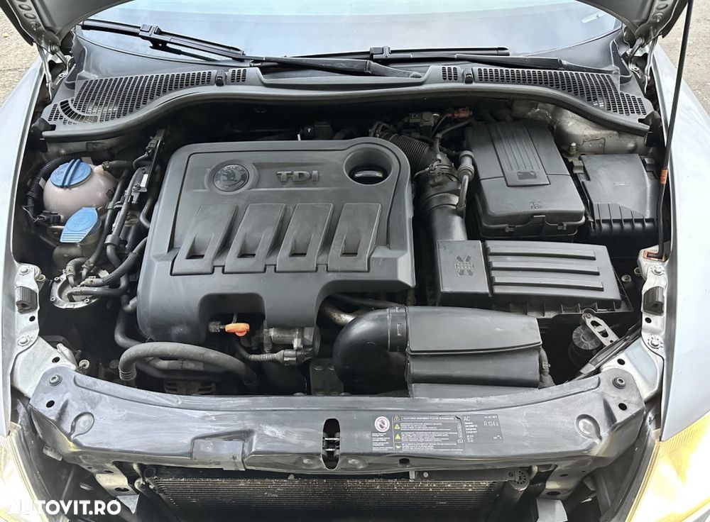 Skoda Octavia 2.0 TDI Ambiente DSG - 6
