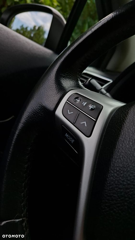 Toyota Avensis Touring Sports 1.8 Executive - 24