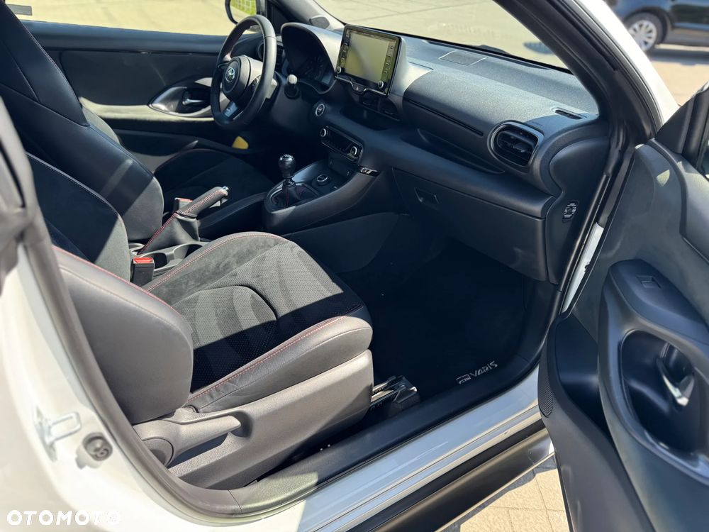 Toyota GR Yaris - 16