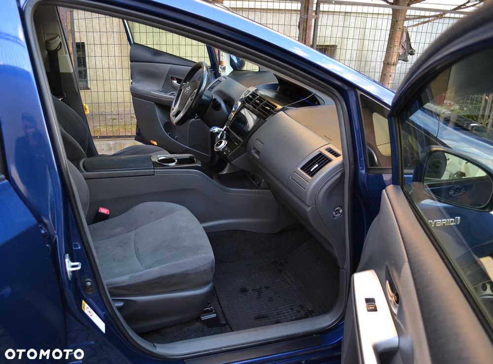 Toyota Prius+ (Hybrid) - 7