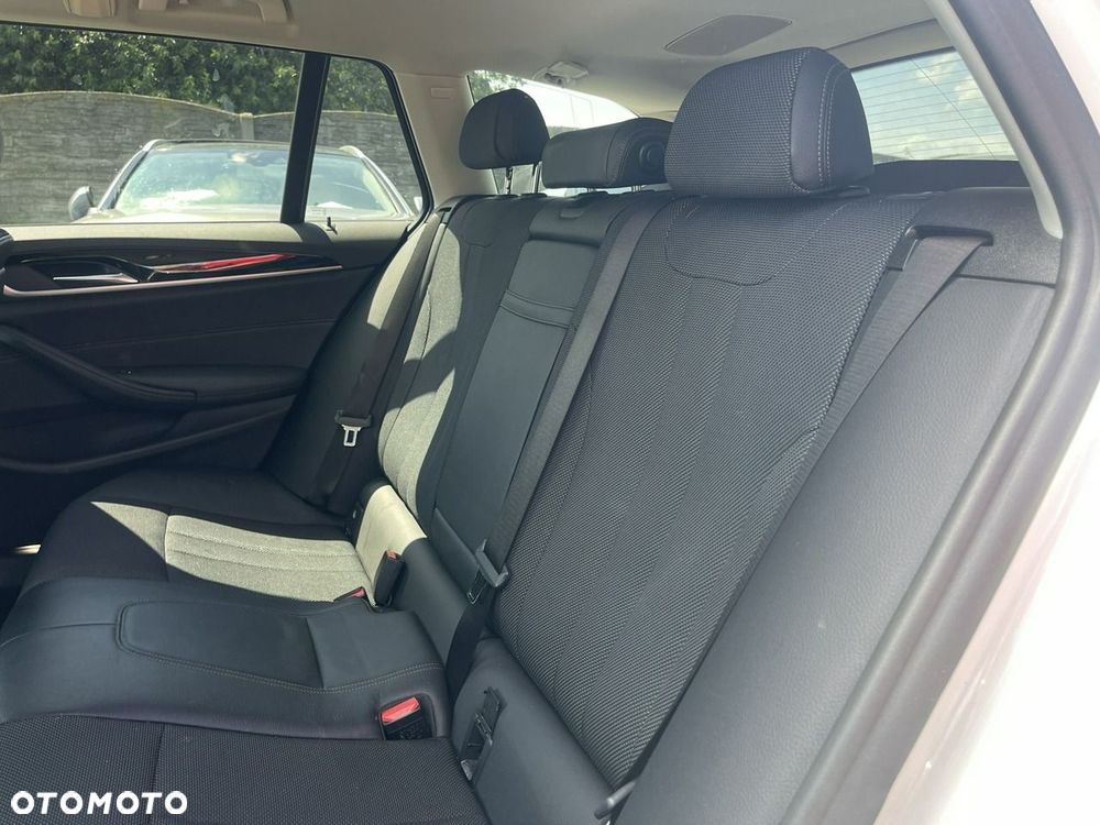 BMW Seria 5 520d xDrive Sport Line - 13