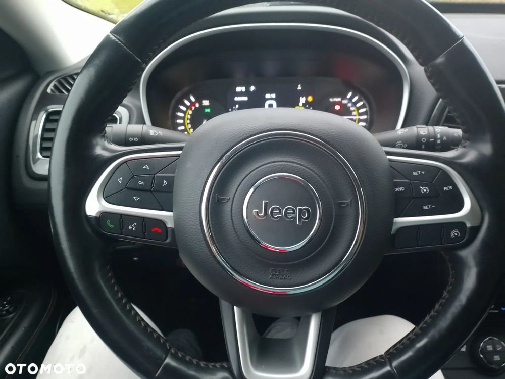 Jeep Compass - 16