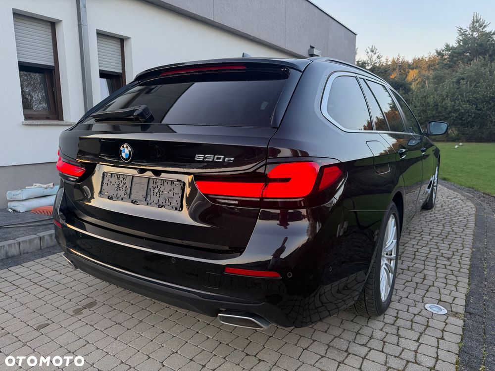 BMW Seria 5 530e - 2