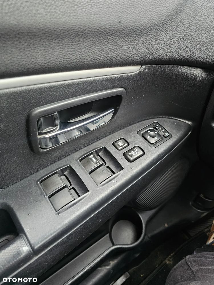 Mitsubishi ASX 1.8 DID Instyle NAVI 4WD AS&G - 20