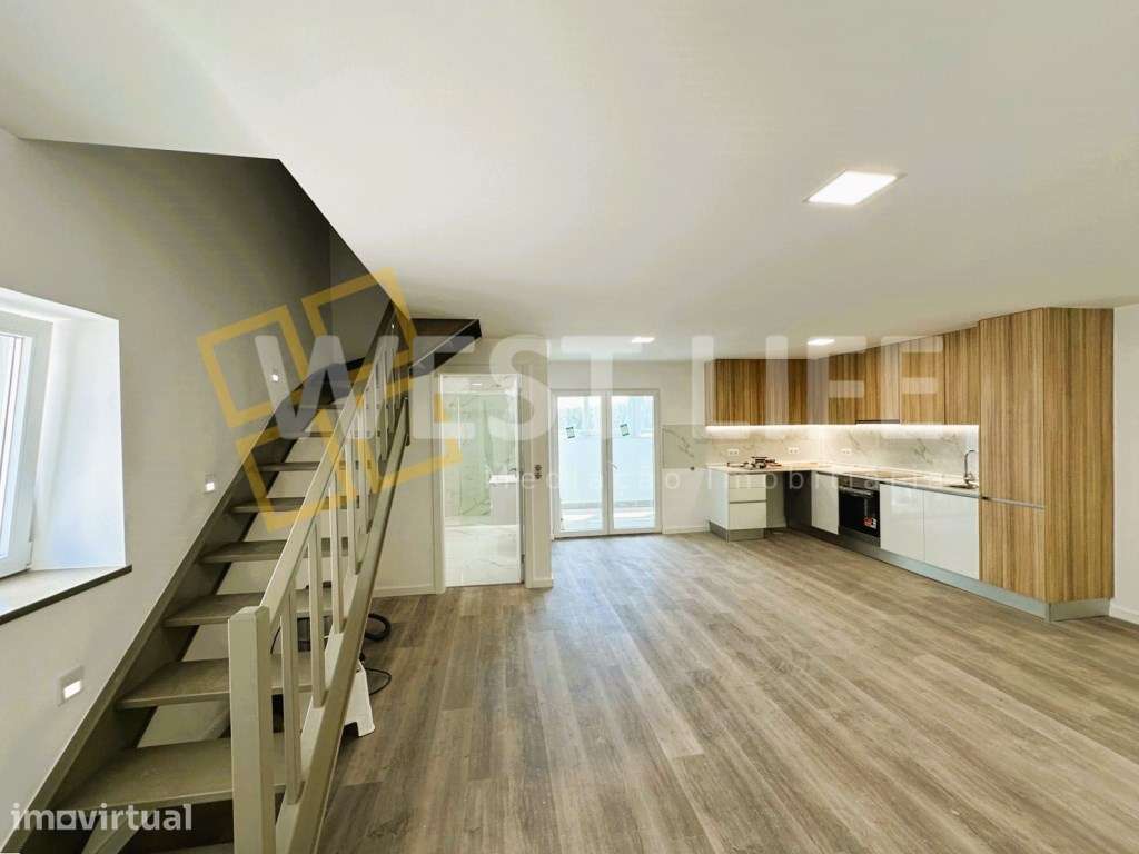 Moradia T1 totalmente remodelada, ótima exposição solar e vista com... - Grande imagem: 2/22
