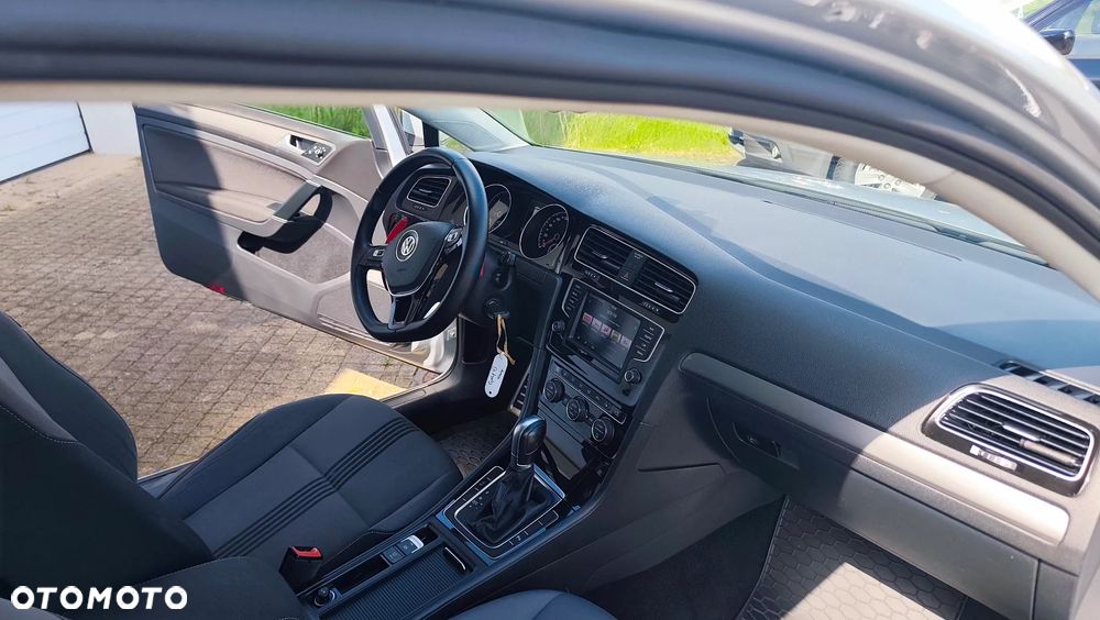 Volkswagen Golf 1.6 BlueTDI DSG Comfortline - 36