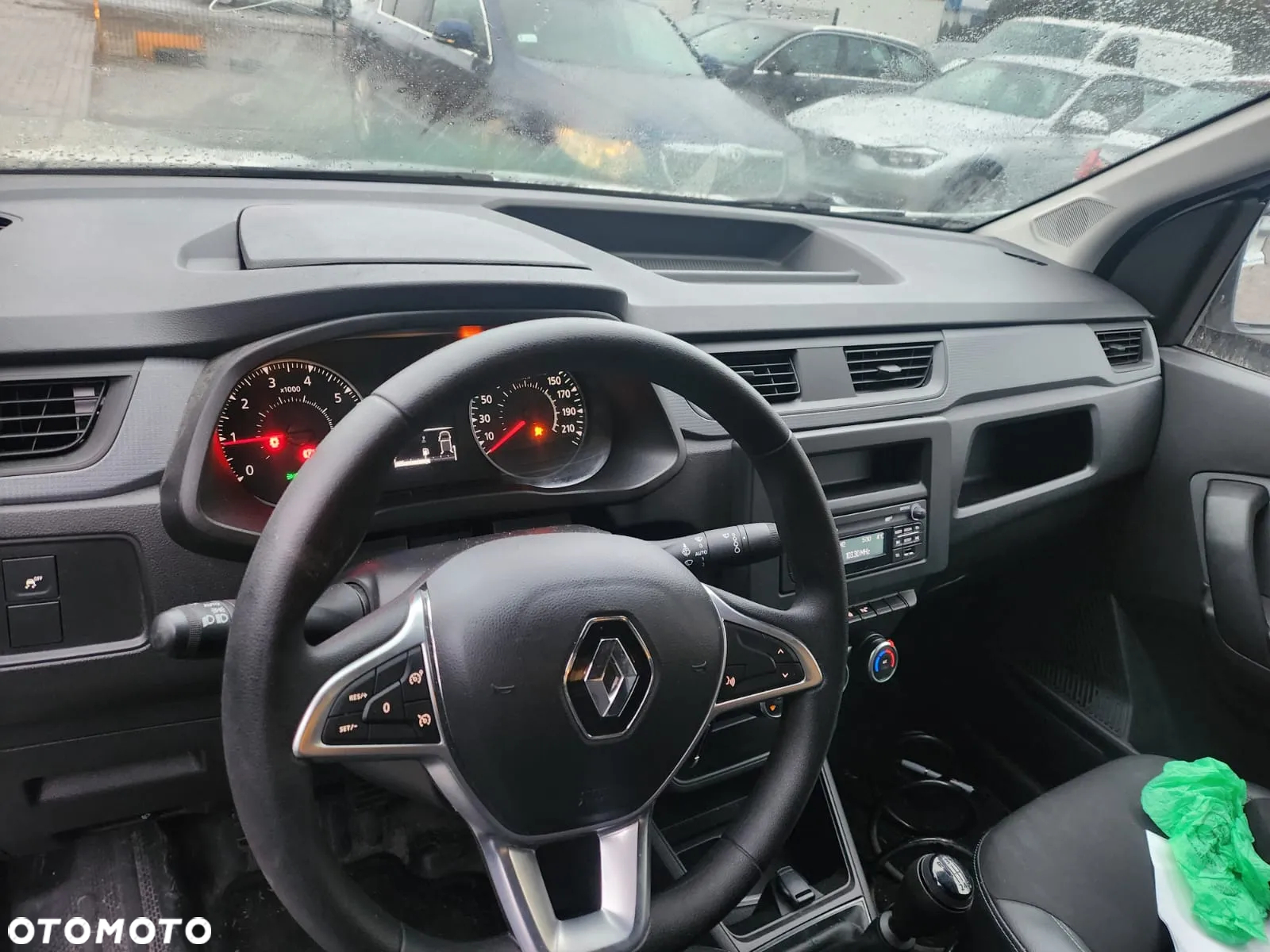 Renault EXPRESS - 8