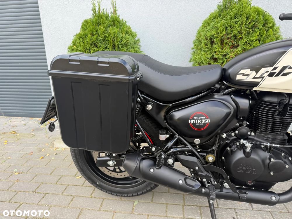 Royal Enfield HNTR - 19