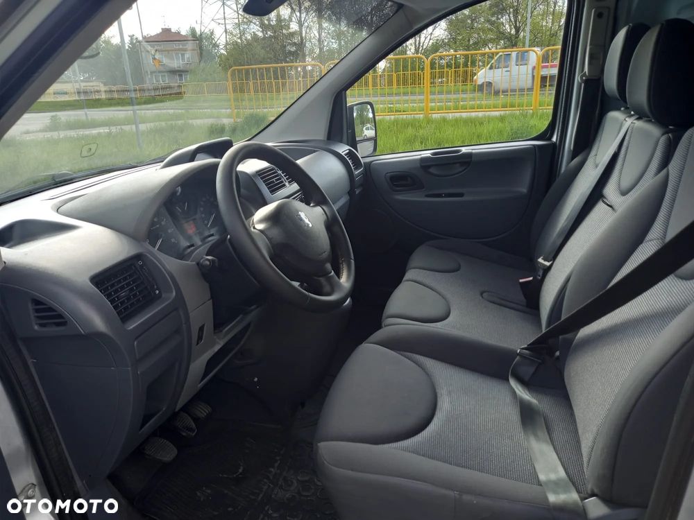 Peugeot EXPERT - 11