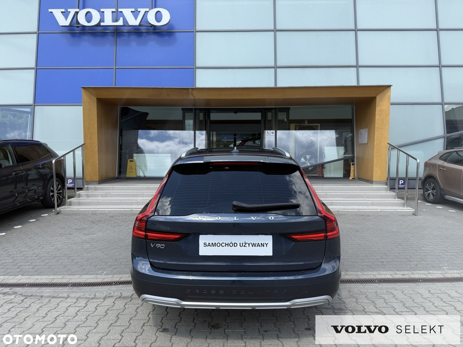 Volvo V90 Cross Country - 8