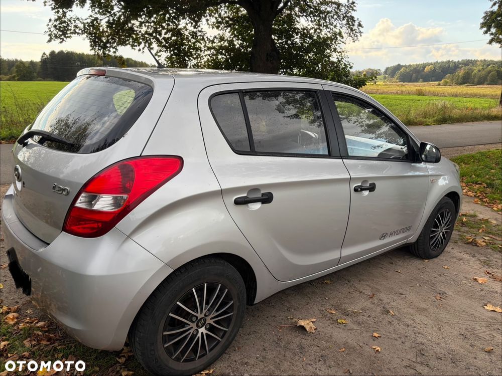 Hyundai i20 - 11