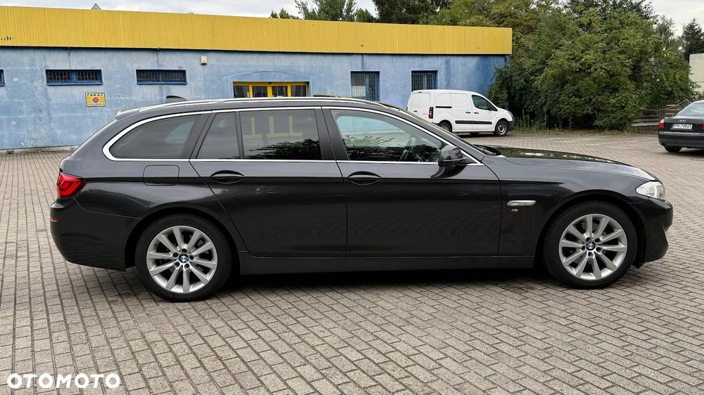 BMW Seria 5 520d - 39