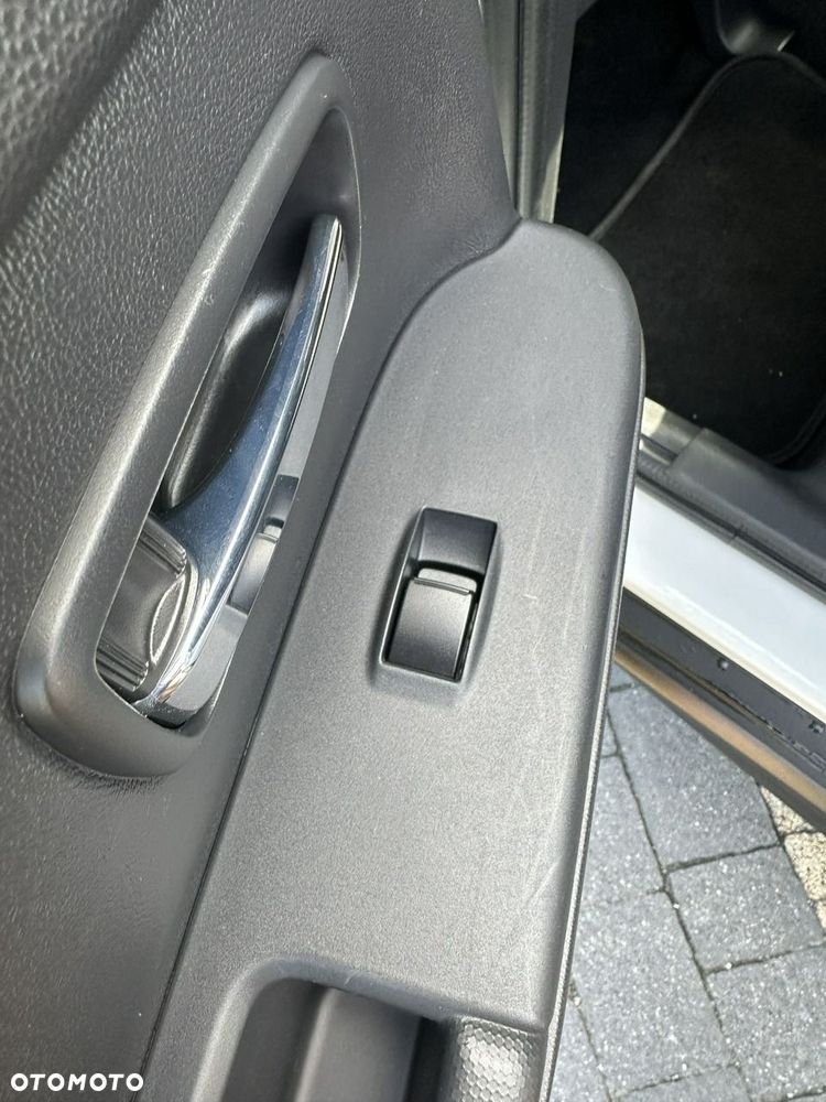 Mitsubishi ASX - 30
