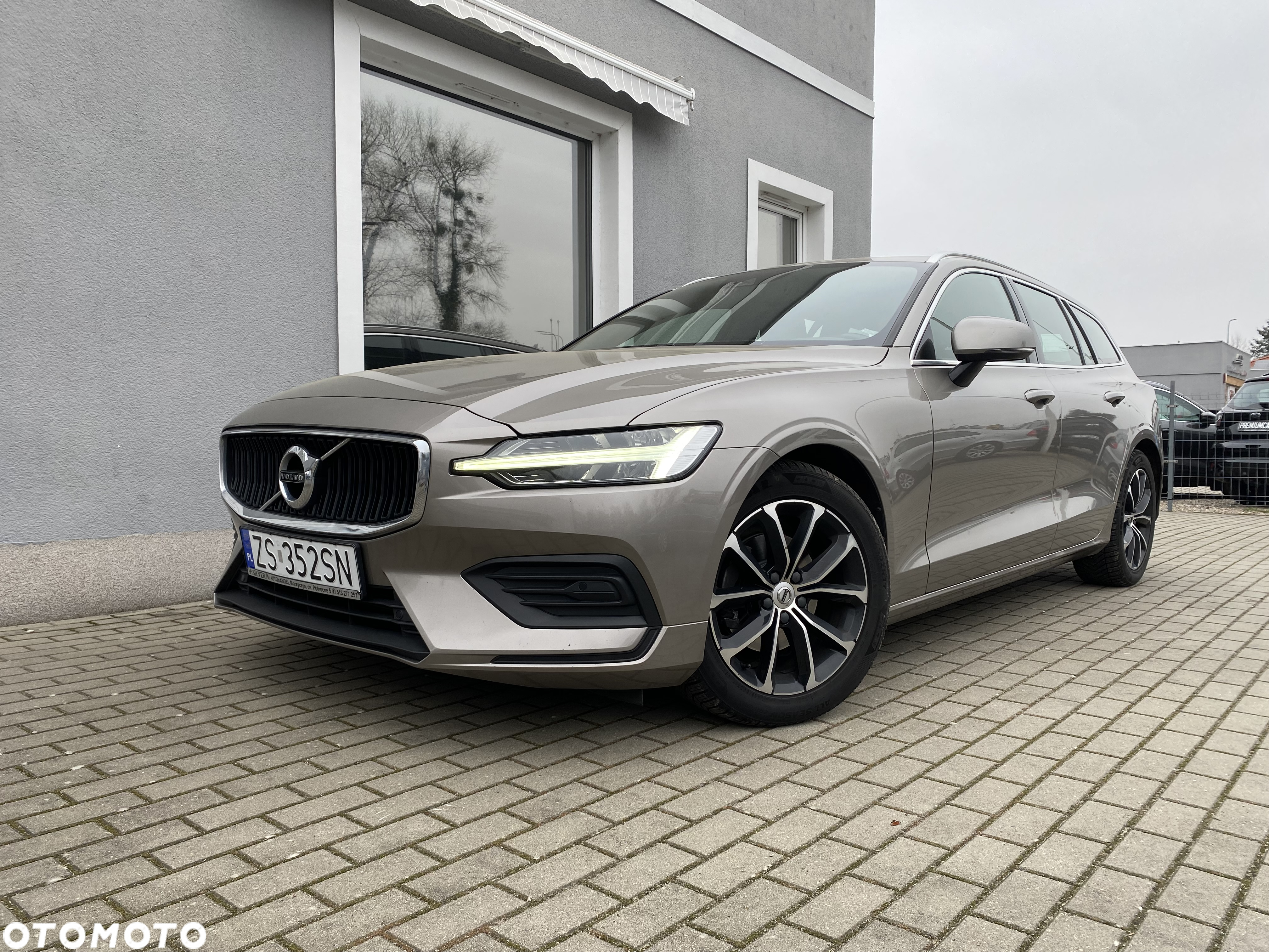 Volvo V60 D4 Geartronic Momentum Pro - 2