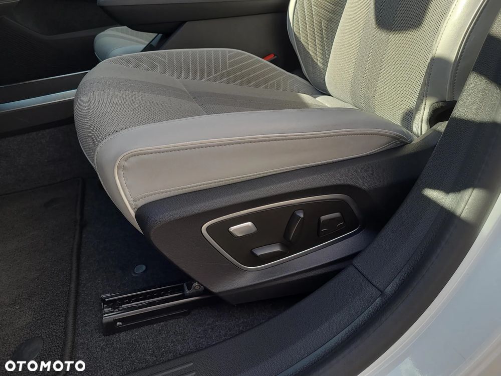 Renault Scenic EV87 Iconic - 12