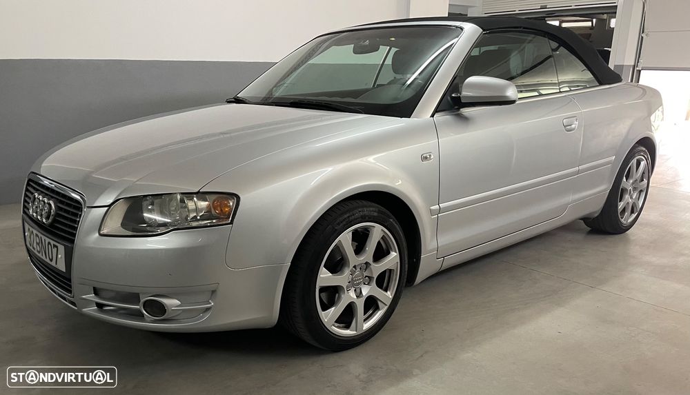 Audi A4 Cabrio 2.0 TDI Exclusive - 3