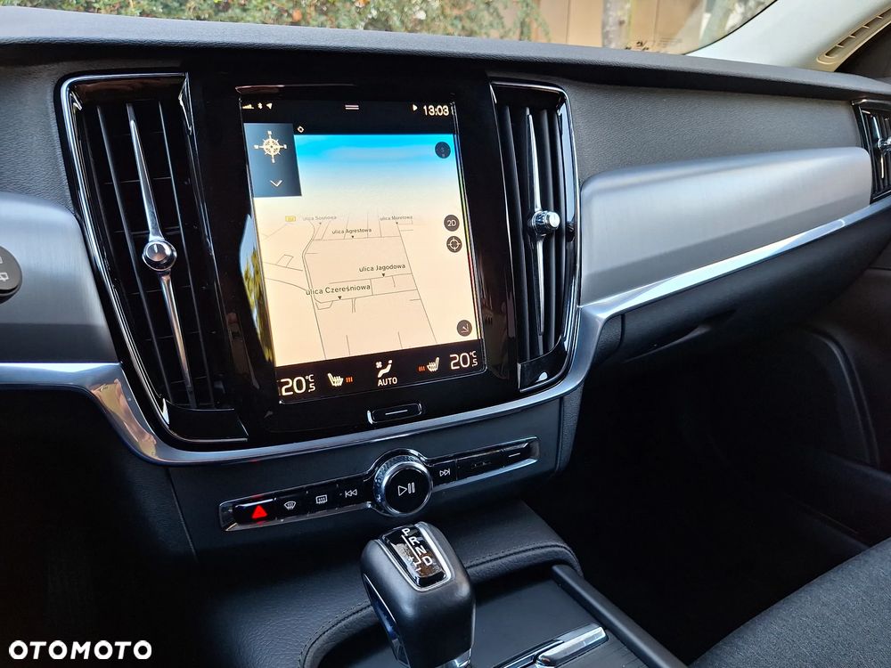 Volvo V90 D4 Momentum Pro - 33