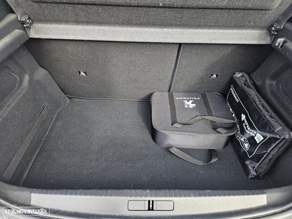 Peugeot e-208 50 kWh Allure - 9