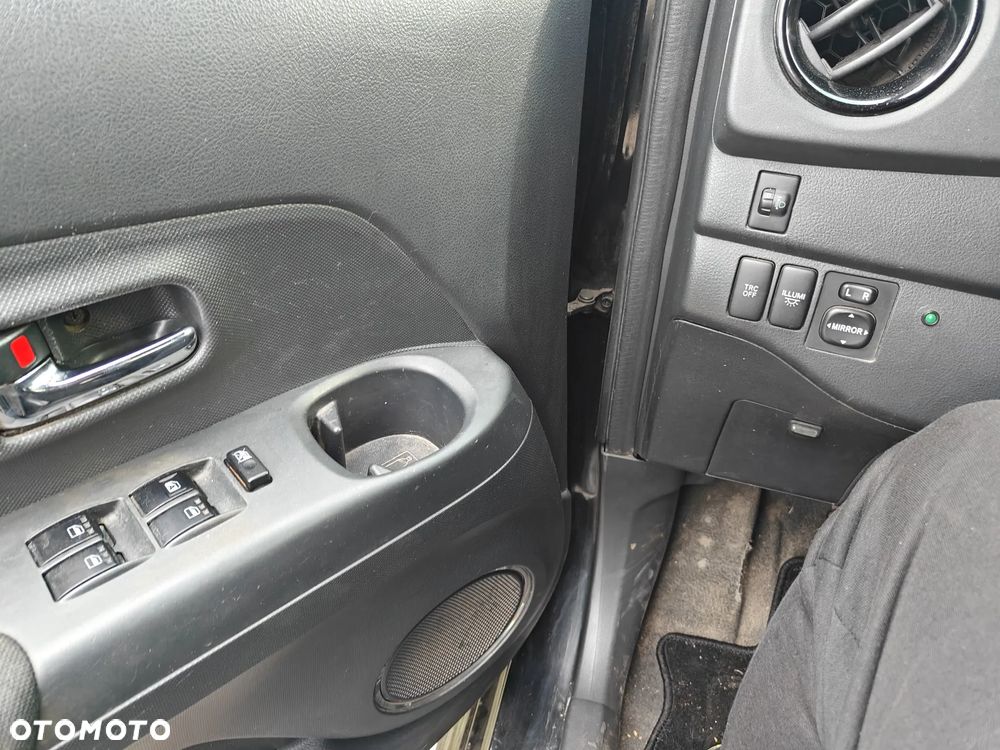 Daihatsu Materia 1.5 - 13