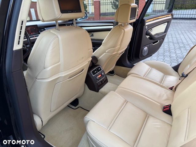 Audi S8 - 6