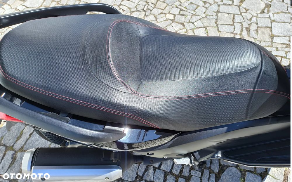 Yamaha X-max - 5