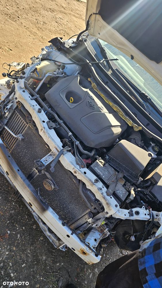 Toyota Auris 1.4 D-4D Premium - 4