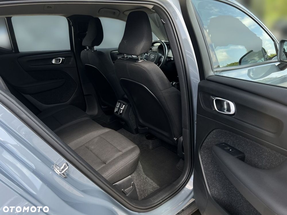 Volvo XC 40 T3 Momentum - 21