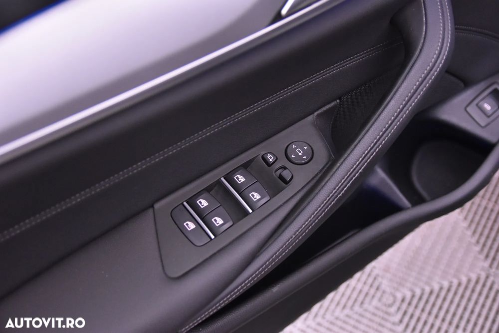 BMW Seria 5 530e xDrive Touring Aut. - 14