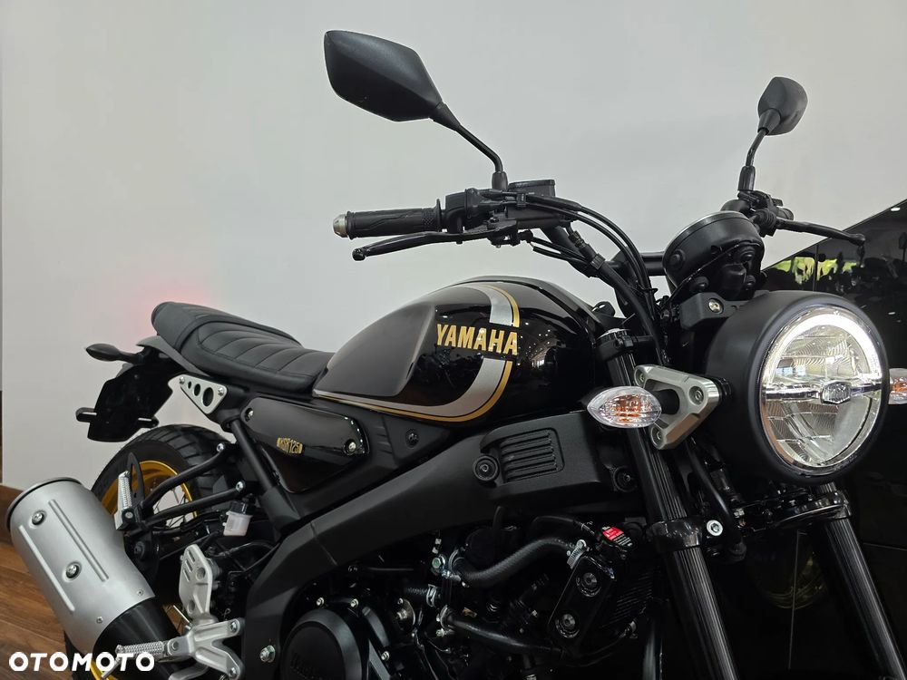 Yamaha XSR - 22