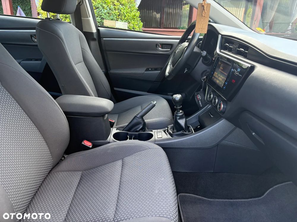 Toyota Corolla 1.6 Active - 18