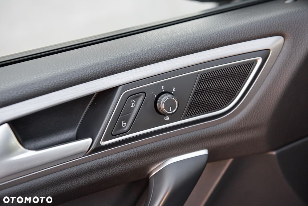 Volkswagen Golf Sportsvan - 16