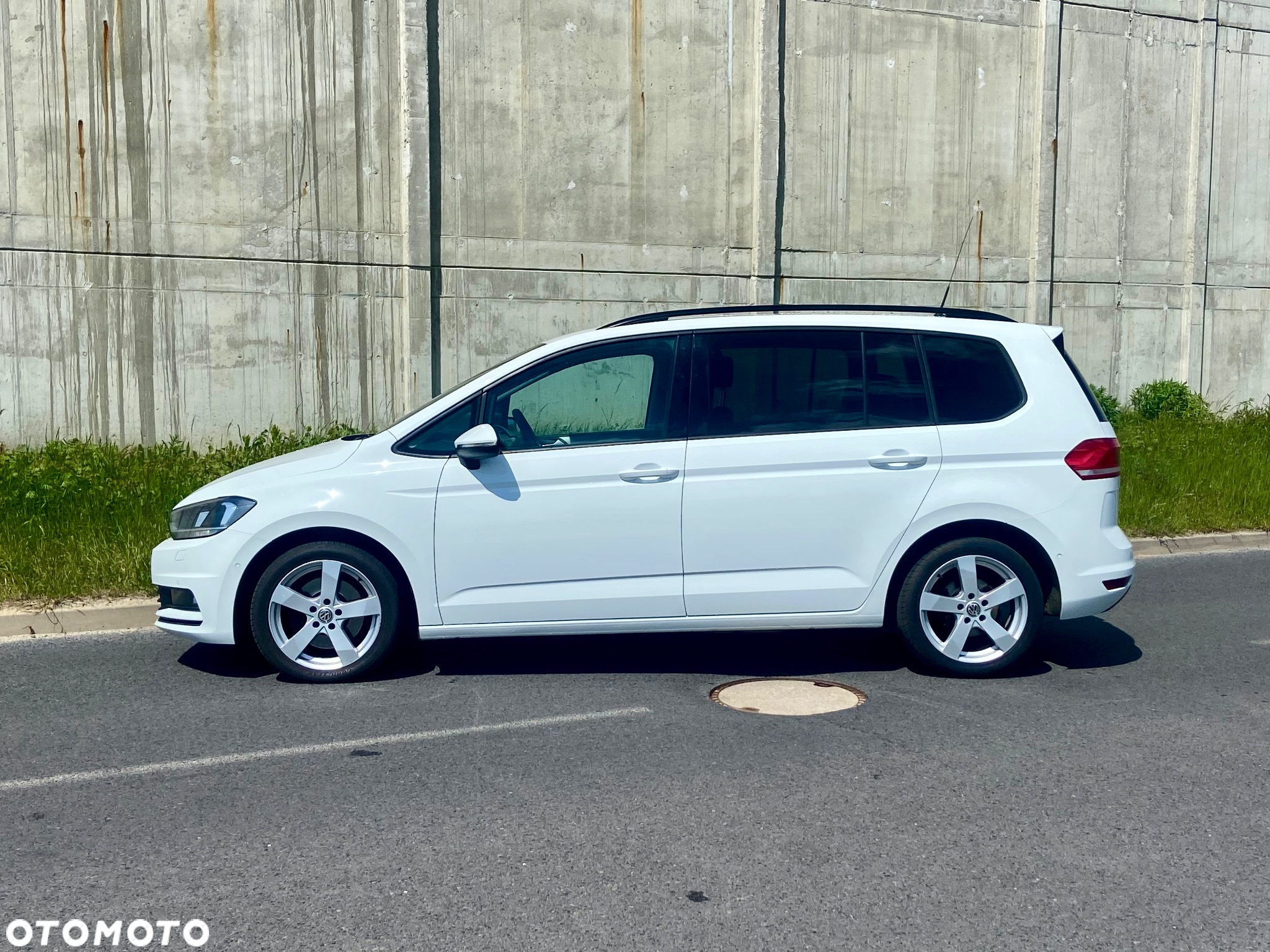 Volkswagen Touran 2.0 TDI SCR DSG Highline - 5