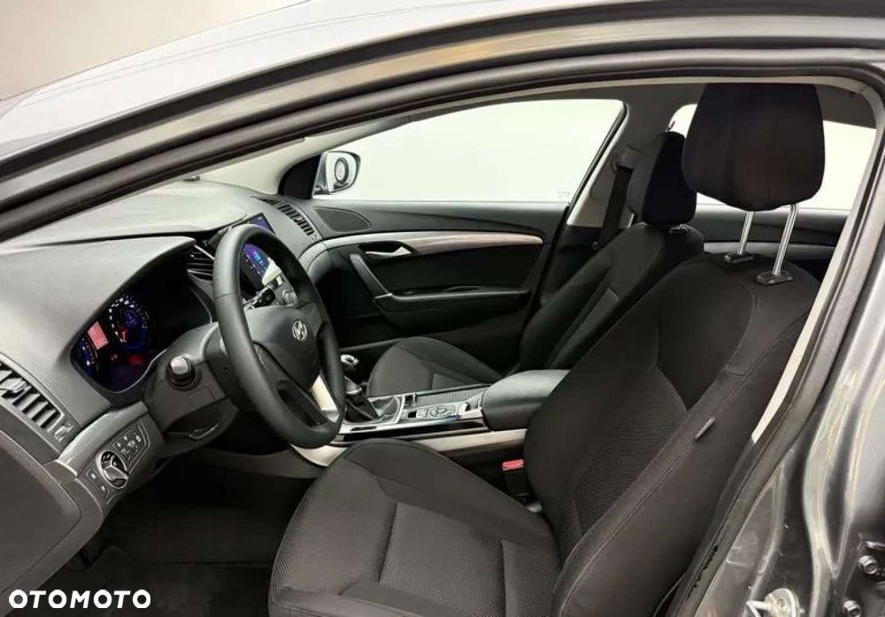 Hyundai i40 1.6 Comfort - 23