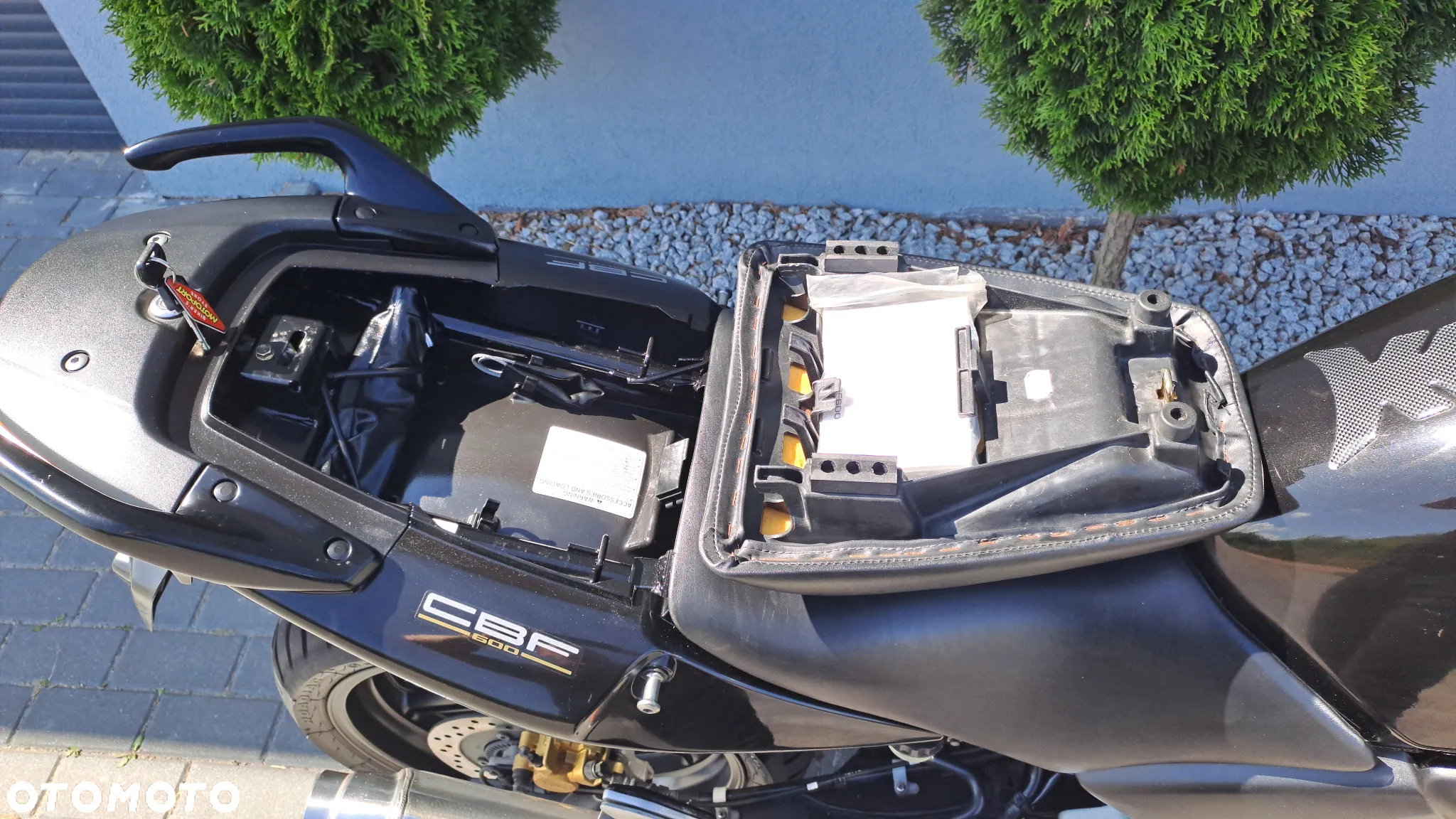 Honda CBF - 24