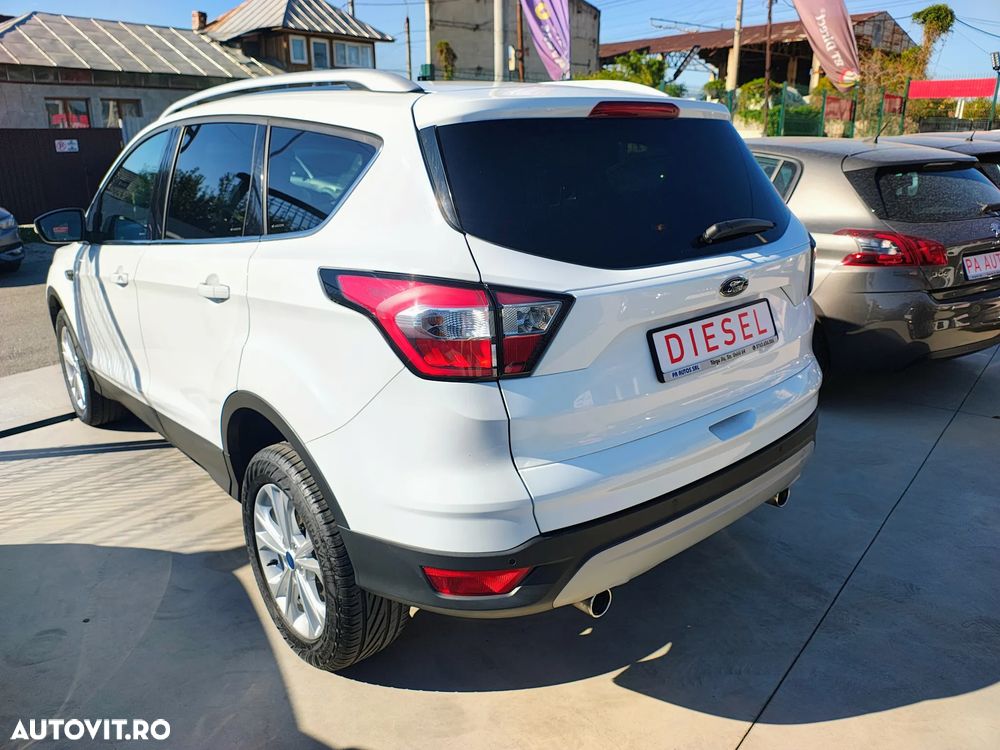 Ford Kuga 1.5 TDCi 2x4 Titanium - 25