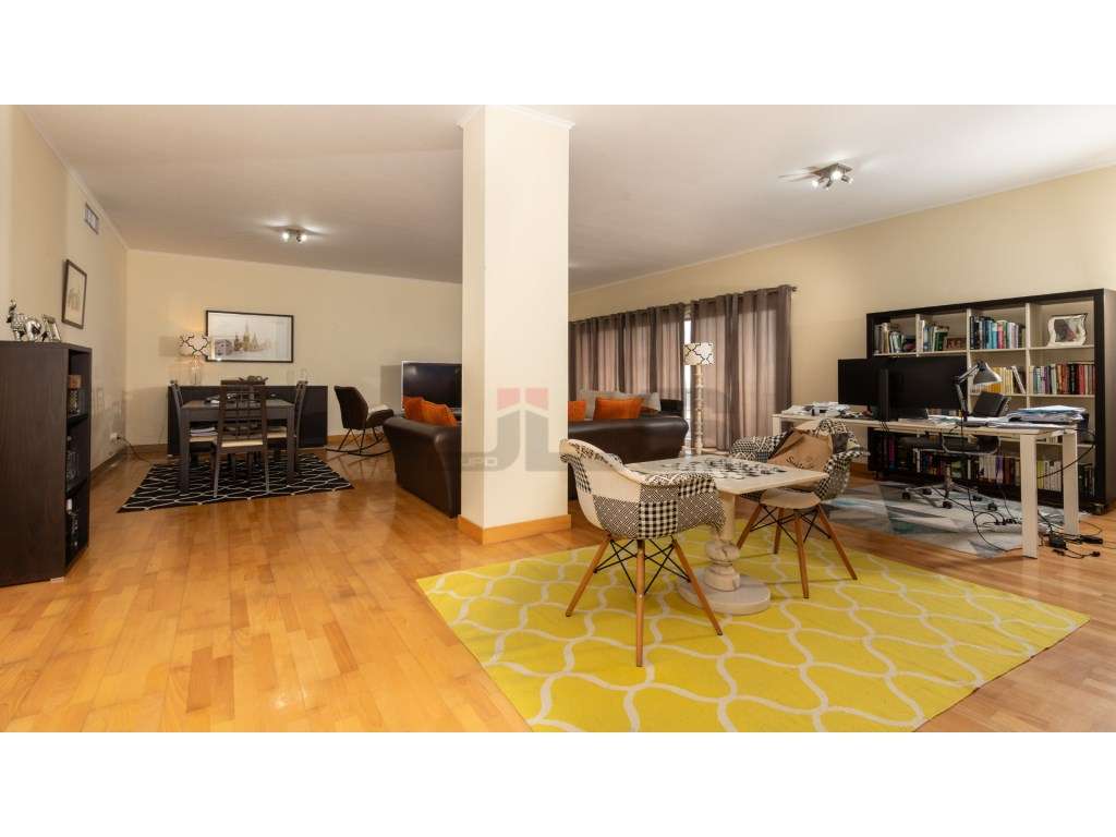 Apartamento T3 Amplo com Vista Mar e Montanha - Último Piso - Lagoa... - Grande imagem: 3/23