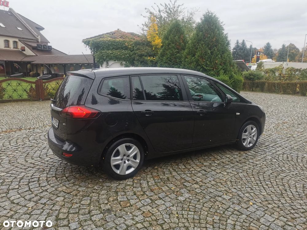 Opel Zafira 2012 photo 4
